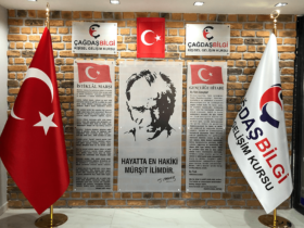 Çağdaş Bilgi Atatürk Köşesi ve Makam Bayrakları